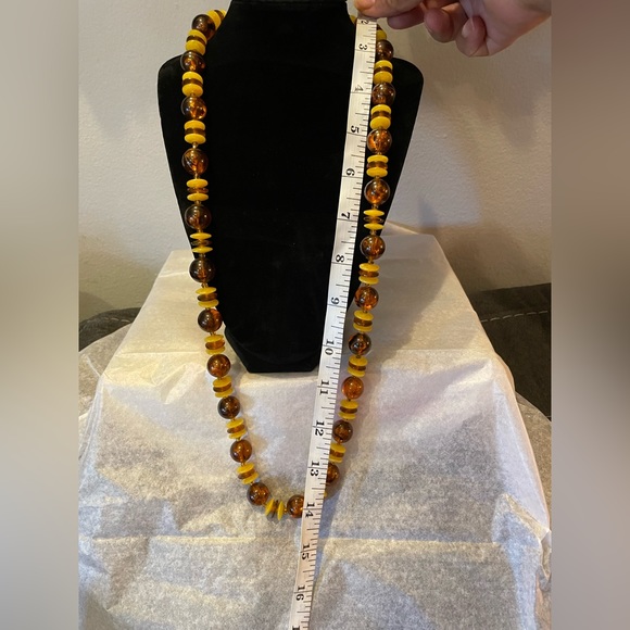 Vintage Amber Necklace - Picture 4 of 4